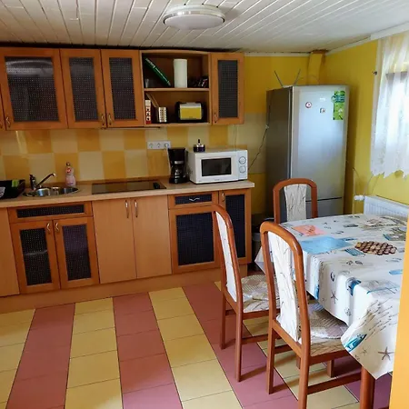 Bo-zso Apartment *